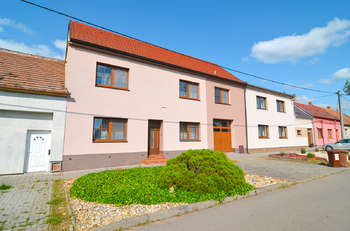 Prodej domu 300 m², Lanžhot