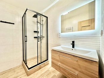Pronájem bytu 3+1 v osobním vlastnictví 67 m², Praha 8 - Kobylisy