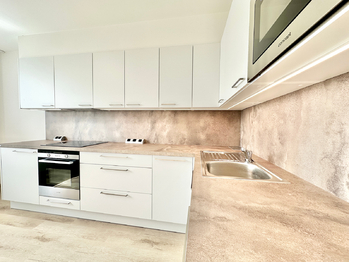 Pronájem bytu 3+1 v osobním vlastnictví 67 m², Praha 8 - Kobylisy