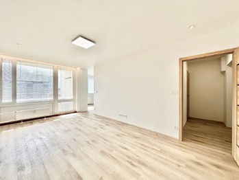 Pronájem bytu 3+1 v osobním vlastnictví 67 m², Praha 8 - Kobylisy