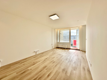Pronájem bytu 3+1 v osobním vlastnictví 67 m², Praha 8 - Kobylisy
