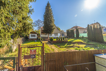 Prodej domu 196 m², Praha 6 - Lysolaje