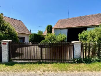 Krásná chalupa na prodej Křivoklátsko - Prodej chaty / chalupy 230 m², Nezabudice 