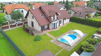 Pohled na RD - Pronájem domu 228 m², Šestajovice 