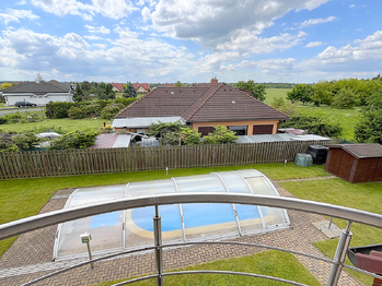 Lodžie u koupelny  - Pronájem domu 228 m², Šestajovice