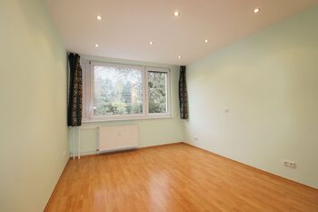 3. samostatný pokoj - Pronájem bytu 3+1 v osobním vlastnictví 100 m², Praha 4 - Podolí