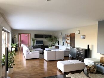 Pronájem domu 320 m², Praha 9 - Hloubětín