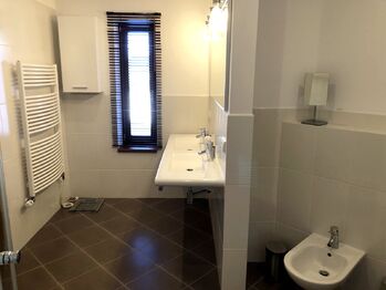 Pronájem domu 320 m², Praha 9 - Hloubětín