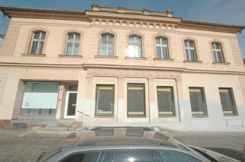 Prodej obchodních prostor 499 m², Hostouň