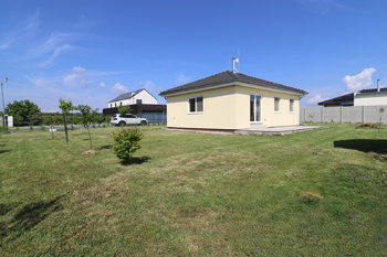 Pronájem domu 75 m², Mšecké Žehrovice