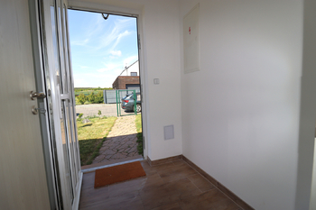 Předsíň - Pronájem domu 75 m², Mšecké Žehrovice