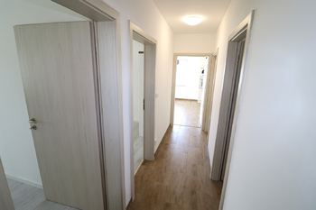 Chodba - Pronájem domu 75 m², Mšecké Žehrovice