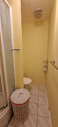 Koupelna s WC - Pronájem bytu 1+1 v družstevním vlastnictví 32 m², Vyškov