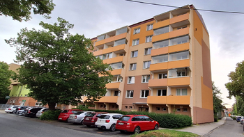 Pohled na dům - Pronájem bytu 1+1 v družstevním vlastnictví 32 m², Vyškov