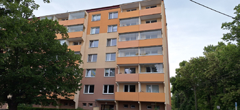 Pohled na dům - Pronájem bytu 1+1 v družstevním vlastnictví 32 m², Vyškov
