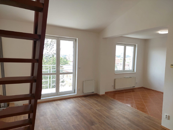 Pronájem bytu 2+kk v osobním vlastnictví 58 m², Praha 10 - Strašnice