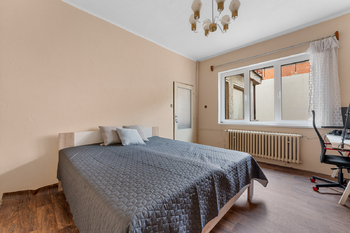 Prodej domu 230 m², Jirny
