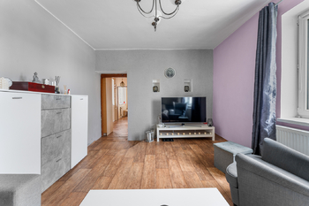 Prodej domu 230 m², Jirny