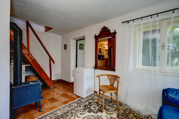 schody do podkroví - Prodej chaty / chalupy 54 m², Bílovice nad Svitavou