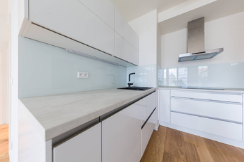 Prodej bytu 2+kk v osobním vlastnictví 63 m², Praha 10 - Vršovice