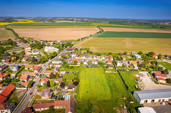Prodej pozemku 3278 m², Vyšehořovice