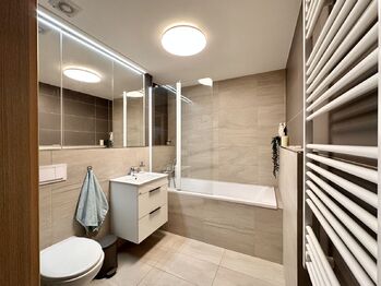 Pronájem bytu 2+kk v osobním vlastnictví 66 m², Jinočany