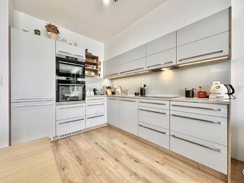 Pronájem bytu 2+kk v osobním vlastnictví 66 m², Jinočany
