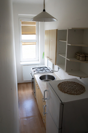 Kuchyň - Pronájem bytu 1+1 v družstevním vlastnictví 38 m², Praha 4 - Nusle