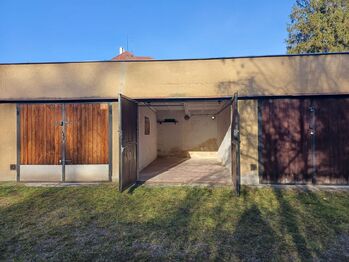 Pronájem garáže 18 m², Slaný
