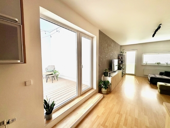Prodej bytu 2+kk v osobním vlastnictví 76 m², Praha 10 - Uhříněves