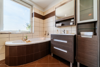 Prodej bytu 3+kk, 88 m² v klidné lokalitě – ulice Sychrov, Valašské Klobouky - Prodej bytu 3+kk v osobním vlastnictví 88 m², Valašské Klobouky