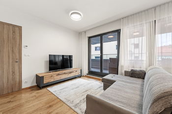 Pronájem bytu 3+1 v osobním vlastnictví 67 m², Praha 8 - Kobylisy
