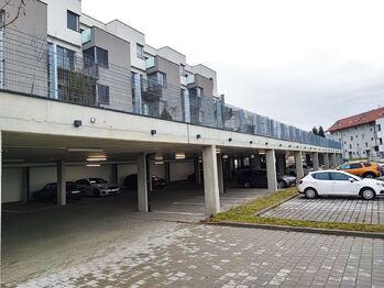Pronájem garážového stání 12 m², Bučovice