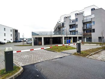 Pronájem garážového stání 12 m², Bučovice