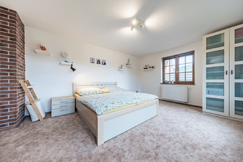 Prodej domu 200 m², Okounov