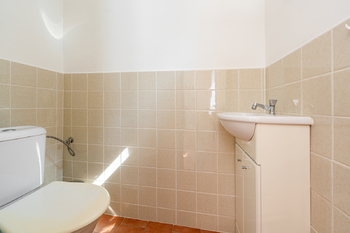 toaleta - Prodej domu 134 m², Roudnice nad Labem