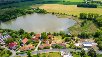 Prodej pozemku 2517 m², Liteň