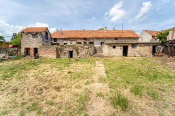 Prodej pozemku 2517 m², Liteň