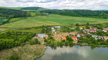 Prodej pozemku 2517 m², Liteň