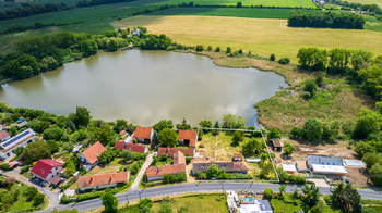 Prodej pozemku 2517 m², Liteň