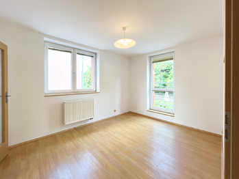 Prodej bytu 3+kk v osobním vlastnictví 70 m², Praha 10 - Petrovice