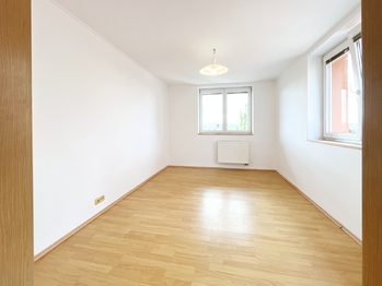 Prodej bytu 3+kk v osobním vlastnictví 70 m², Praha 10 - Petrovice