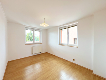 Prodej bytu 3+kk v osobním vlastnictví 70 m², Praha 10 - Petrovice