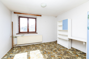 Pokoj v patře domu - Prodej domu 147 m², Libochovice