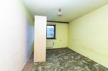 Pokoj v patře domu - Prodej domu 147 m², Libochovice