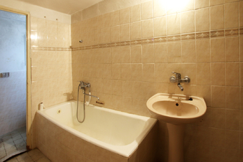 +420 604 191 744 I denisa.myslivcova@re-max.cz - Prodej jiných prostor 160 m², Ostrava