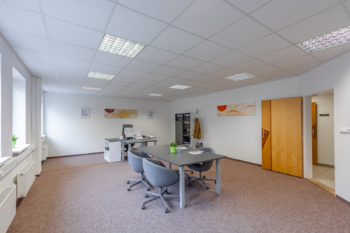 Pronájem kancelářských prostor 987 m², Litvínov