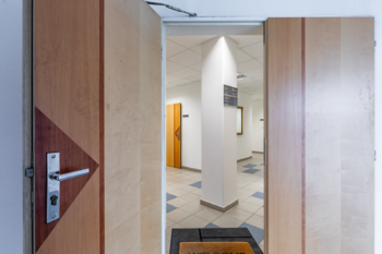 Pronájem kancelářských prostor 987 m², Litvínov