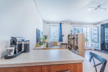 Prodej bytu 1+kk v osobním vlastnictví 32 m², Praha 9 - Černý Most