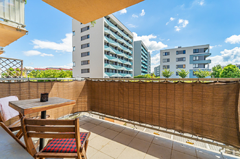 Prodej bytu 1+kk v osobním vlastnictví 32 m², Praha 9 - Černý Most